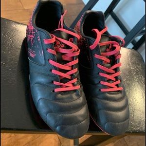 Girls soccer cleats